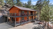 Cabin16 - King Bed, Kitchenette & Bath
