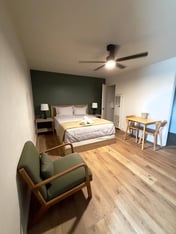 Eagle Motel Suite 123