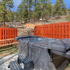 Cabin 1- Hot Tub, Grill- Mins to RMNP!