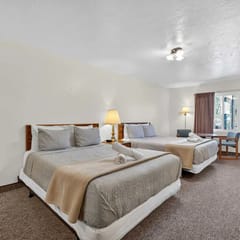 Eagle Motel Suite 108