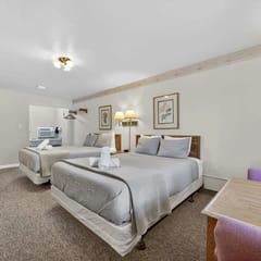 Eagle Motel Suite 112