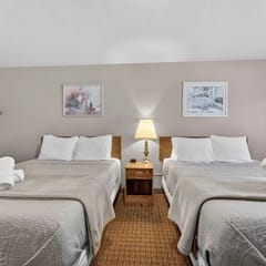 Eagle Motel Suite 120