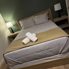 Eagle Motel Suite 122