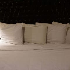 King's Quarters - Deluxe