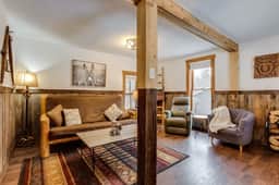 Blacksmith Cabin- Family Getaway! MTN Views~ River Access!
