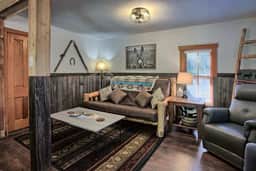Blacksmith Cabin- Family Getaway! MTN Views~ River Access!