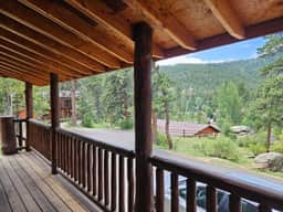 Cabin 2- Two BR Cabin w Hot Tub