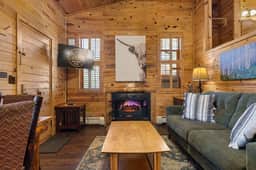 Cabin 8-Cozy King Loft Cabin 5 Min to RMNP