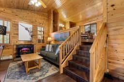 Cabin 8-Cozy King Loft Cabin 5 Min to RMNP