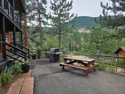 Cabin16 - King Bed, Kitchenette & Bath