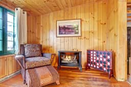 Historical Cabin with gorgeous views in Pine, Colorado! - Image 4