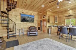 Cozy Deer Valley Cabin: Views, Fireplace & Deck
