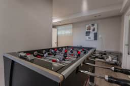 Family Friendly Mountain Views- Hot Tub- Foosball