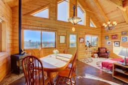 Secluded Mtn Escape: Rec Room & 35 Acres