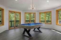 Ultimate Treehouse Mansion w/ Swim Spa, Sleeps 31