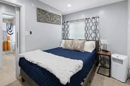 Cozy and Chic apartment close to everything in Wheat Ridge!