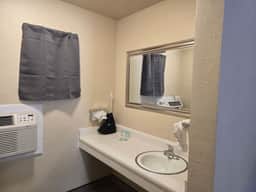 Eagle Motel - Room 109