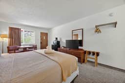 Eagle Motel Room  225