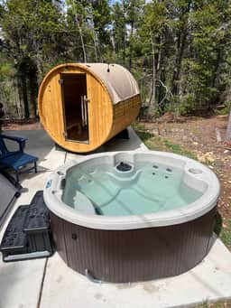 Cozy Updated Cabin w Barrel Sauna, EV Charger - Image 2