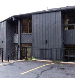 Modern Stay in the Heart of Evergreen!