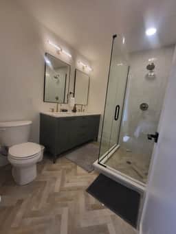 Modern Stay in the Heart of Evergreen! - Image 5