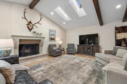 Evergreen Retreat! Luxury Home with Theater - Image 4