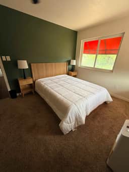 Eagle 2 bedroom - kitchenette - Image 2