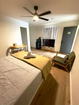 Eagle Motel Suite 123 - Image 2