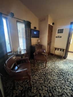 Shortys Room - East - Image 4