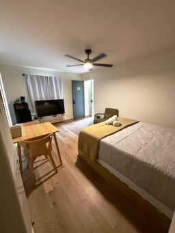 Eagle Suite 122-123: Two-Room Group Accommodation - Image 3