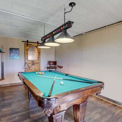 Secluded Mtn Escape: Rec Room & 35 Acres