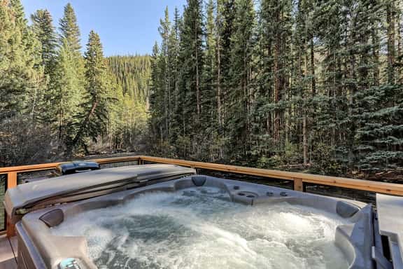 Cozy Creekside Getaway! - Image 1