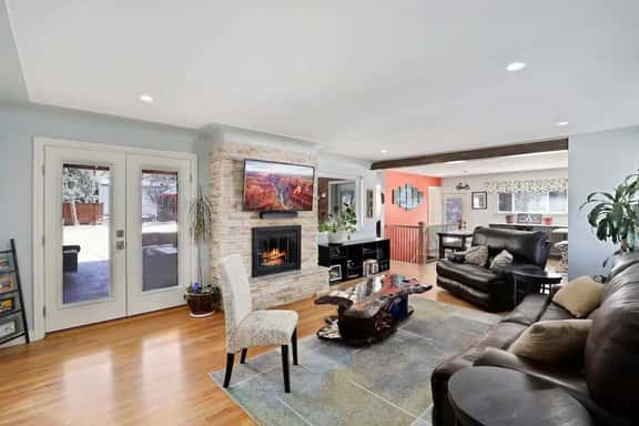 DU Haven- Hot Tub, Outdoor TV Lounge &3 Full Baths - Image 1