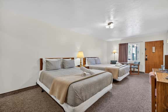 Eagle Motel Suite 108 - Image 1