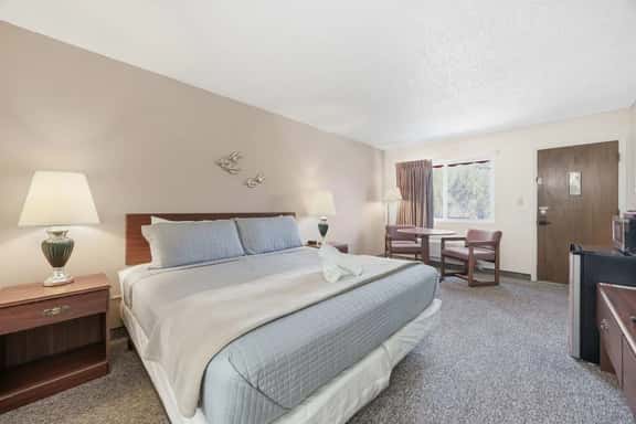 Eagle Motel Suite 226 - Image 1