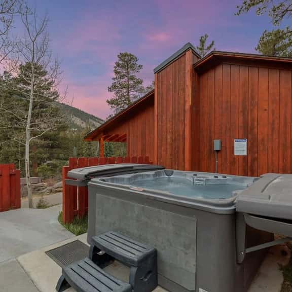 Cabin 2- Two BR Cabin w Hot Tub - Image 1