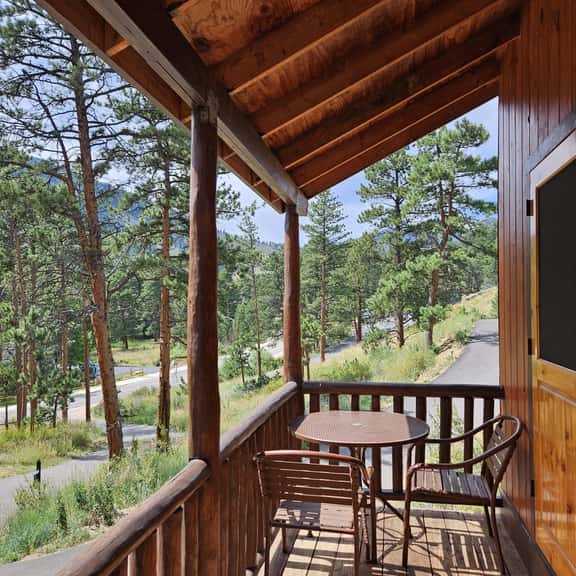 Cabin 8-Cozy King Loft Cabin 5 Min to RMNP - Image 1