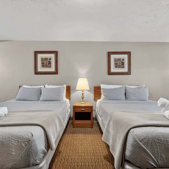 Eagle Motel Suite 121 - Image 1