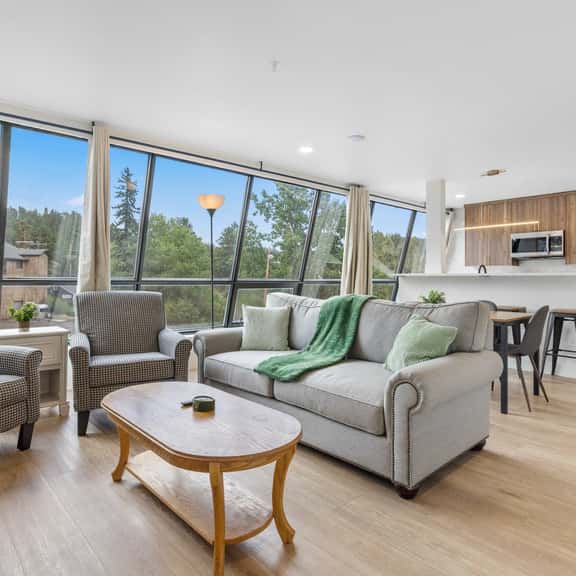 Modern Stay in the Heart of Evergreen! - Image 1