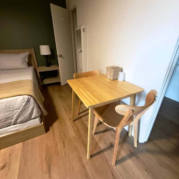 Eagle Suite 122-123: Two-Room Group Accommodation - Image 1
