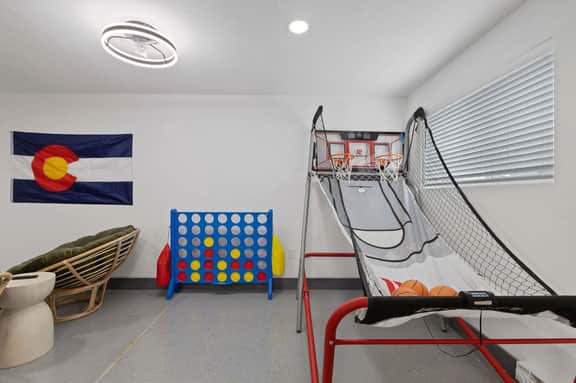Arvada Getaway: Hot Tub, Game Room & Entertainment