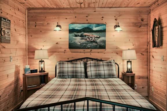 Birch Cabin~MTN Views~ River Access!