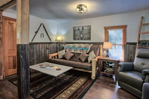 Blacksmith Cabin- Family Getaway! MTN Views~ River Access!
