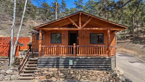 Cabin 1- Hot Tub, Grill- Mins to RMNP!