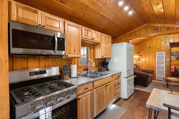 Cabin 6- Private Hot Tub 5 Min to RMNP