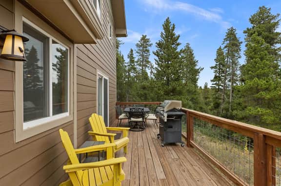 Private Mountain Retreat w Hot Tub,Games &Views! 