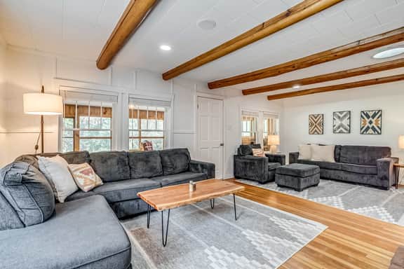 The Lodge-new-Private Backyard!