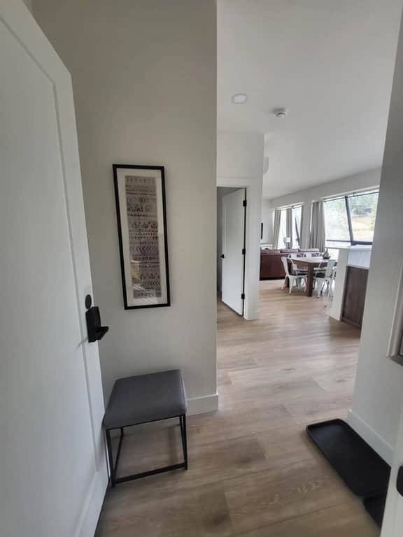 Cozy Condo with Beautiful View of Evergreen!