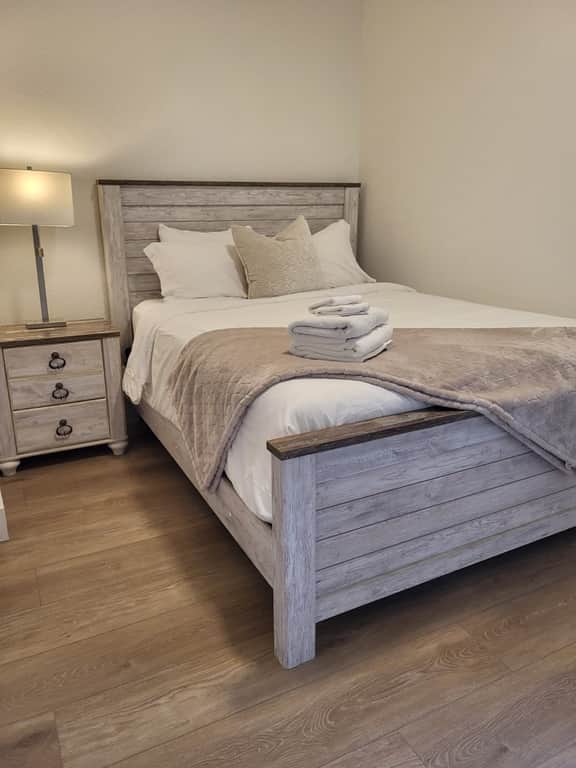 Cozy Condo with Beautiful View of Evergreen!