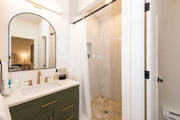 Cozy Condo with Beautiful View of Evergreen!